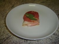 klicken Sie hier um das
Bild grösser anzuzeigen Saltimbocca_romana_008.jpg