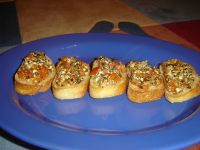 klicken Sie hier um das
Bild grösser anzuzeigen bruschetta_tomate_feta002.jpg