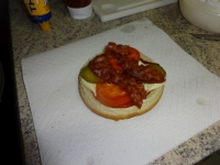 klicken Sie hier um das
Bild grösser anzuzeigen burger-spiegelei-bacon005.jpg