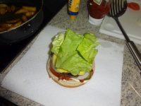 klicken Sie hier um das
Bild grösser anzuzeigen burger-spiegelei-bacon010.jpg