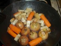 klicken Sie hier um das
Bild grösser anzuzeigen coq_au_vin003.jpg