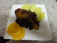 klicken Sie hier um das
Bild grösser anzuzeigen entenschlegel_sous_vide_orange0013.jpg