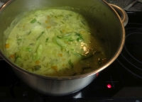 klicken Sie hier um das
Bild grösser anzuzeigen fisch-suppe-a-la-thomas014.jpg