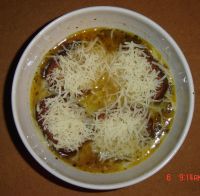 klicken Sie hier um das
Bild grösser anzuzeigen franzoesische_zwiebelsuppe03.jpg