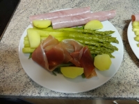 klicken Sie hier um das
Bild grösser anzuzeigen gruener-spargel-klassisch-sous-vide005.jpg