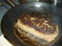 klicken Sie hier um das
Bild grösser anzuzeigen hackbraten_angebraten01.jpg