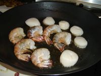klicken Sie hier um das
Bild grösser anzuzeigen jakobsmuscheln_und_scampis_001.jpg