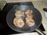 klicken Sie hier um das
Bild grösser anzuzeigen kalbsbeinscheibe-sous-vide003.jpg