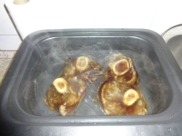klicken Sie hier um das
Bild grösser anzuzeigen kalbsbeinscheibe-sous-vide012.jpg