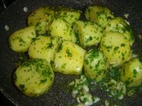 klicken Sie hier um das
Bild grösser anzuzeigen kartoffeln_knoblauch_petersilie03.jpg