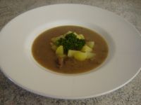 klicken Sie hier um das
Bild grösser anzuzeigen kartoffelsuppe_mit_fleisch002.jpg