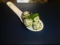 klicken Sie hier um das
Bild grösser anzuzeigen kraeuter_butter002.jpg