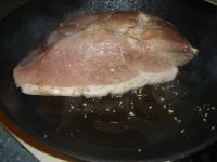 klicken Sie hier um das
Bild grösser anzuzeigen krustenbraten0002.jpg