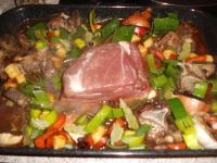 klicken Sie hier um das
Bild grösser anzuzeigen krustenbraten0007.jpg