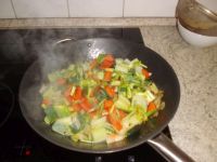 klicken Sie hier um das
Bild grösser anzuzeigen mais-poularde-oragensosse010.jpg