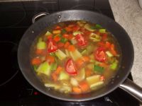 klicken Sie hier um das
Bild grösser anzuzeigen mais-poularde-oragensosse011.jpg