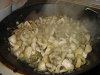 klicken Sie hier um das
Bild grösser anzuzeigen pilzpfanne_001.jpg