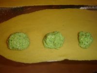 klicken Sie hier um das
Bild grösser anzuzeigen ravioli_erbsen_ricotta0001.jpg