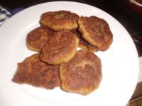 klicken Sie hier um das
Bild grösser anzuzeigen rote_linsen_bulgur_bratling009.jpg