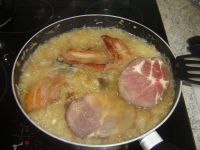 klicken Sie hier um das
Bild grösser anzuzeigen sauerkraut_bauchspeck003.jpg