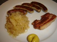 klicken Sie hier um das
Bild grösser anzuzeigen sauerkraut_wuerstchen01.jpg