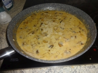 klicken Sie hier um das
Bild grösser anzuzeigen schnitzel-pilzrahmsosse004.jpg