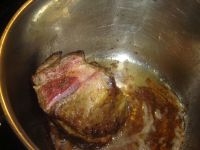 klicken Sie hier um das
Bild grösser anzuzeigen suppenfleisch_anbraten001.jpg