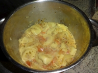 klicken Sie hier um das
Bild grösser anzuzeigen tortellini-tomaten-sahne-sosse007.jpg